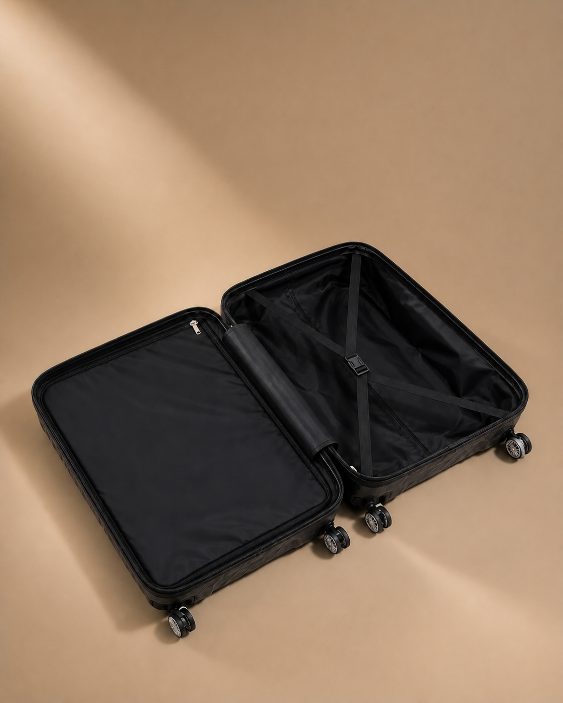 Dartmouth Hard Shell Cabin Suitcase - 20 Inch - organised interior view