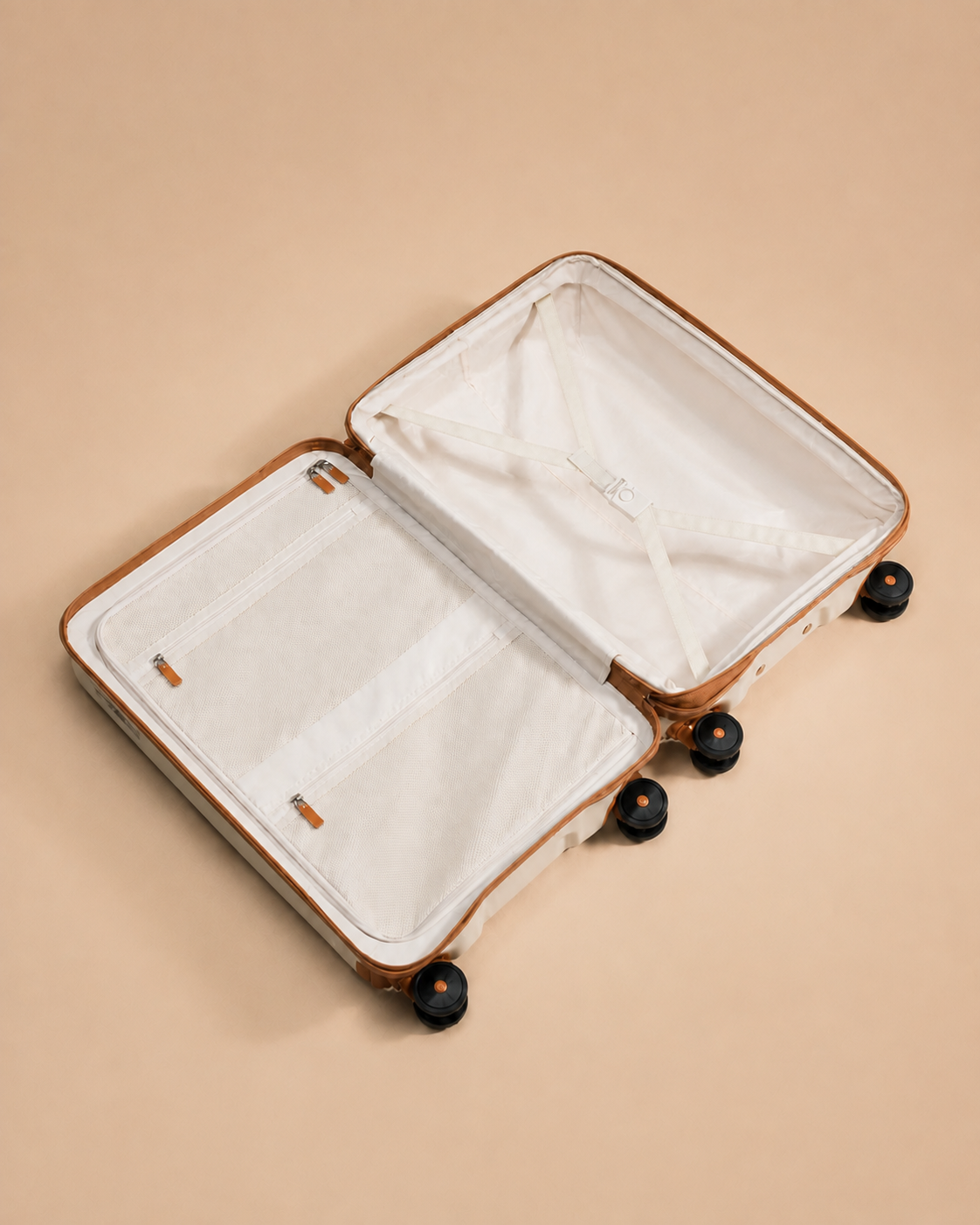 Painswick beige hard-shell suitcase, premium interior compartment view