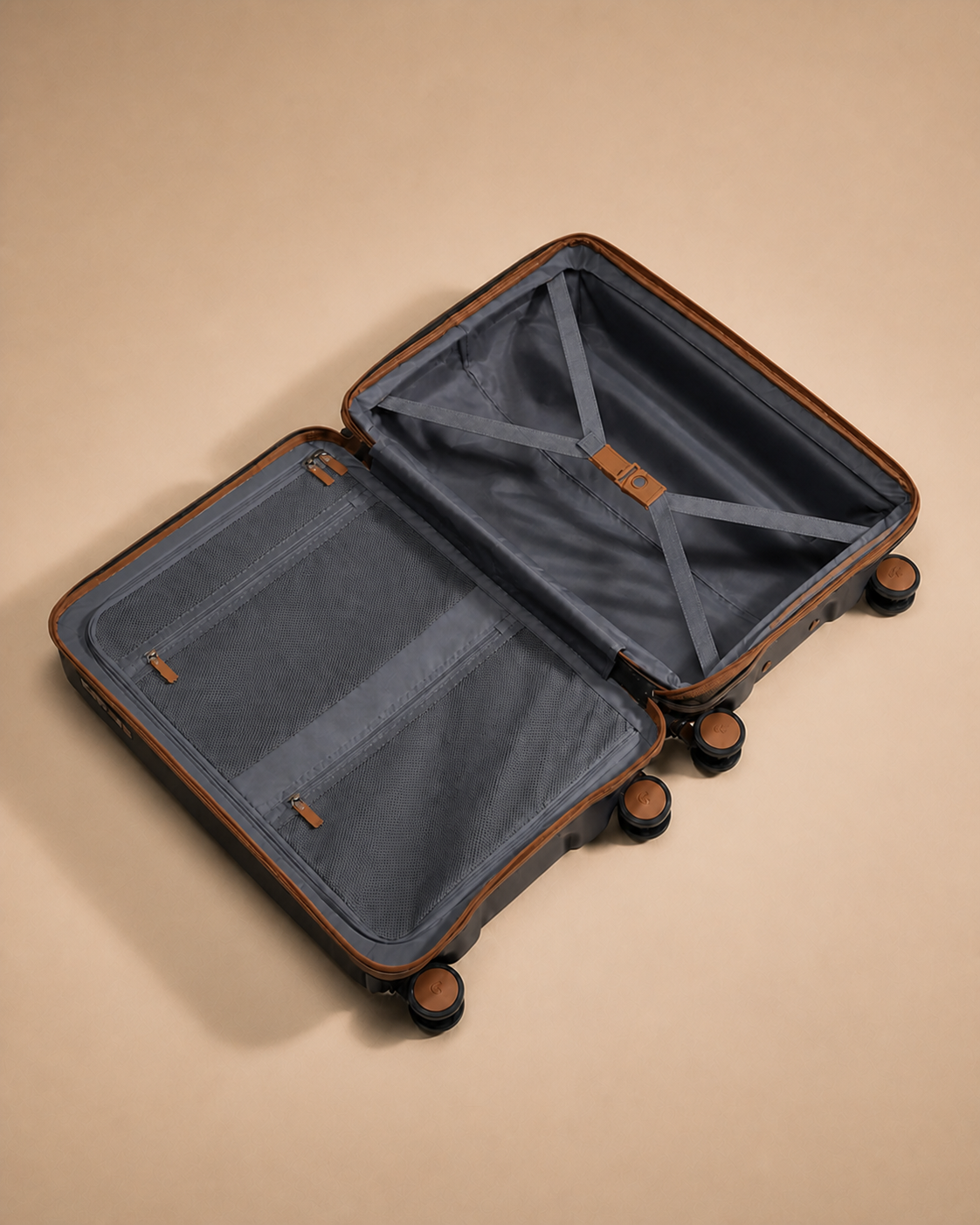 Porthgwarra 4 Piece Hard Shell Suitcase Set with Travel Bag open interior view