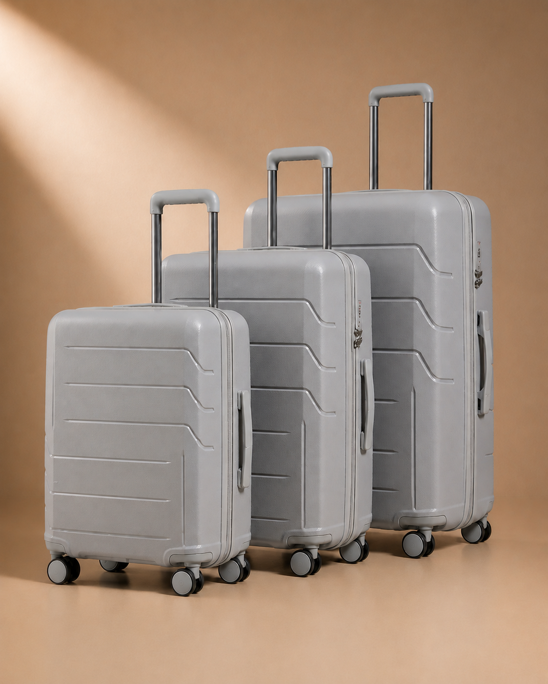 Plockton grey three-piece suitcase set, premium studio product view
