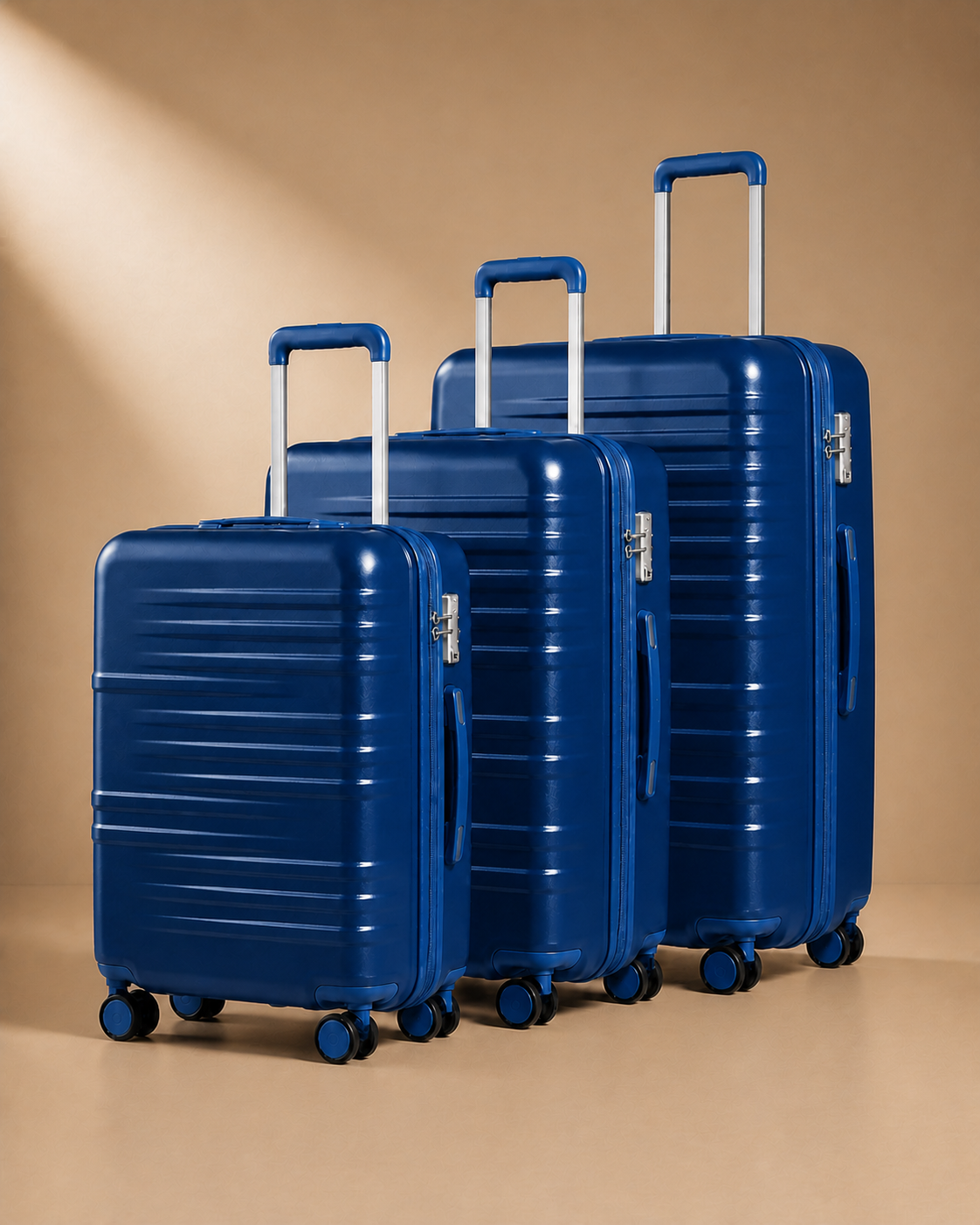 Harlech 2/3 Piece Hard Shell Suitcase Set - 20/24/28 Inch in Blue