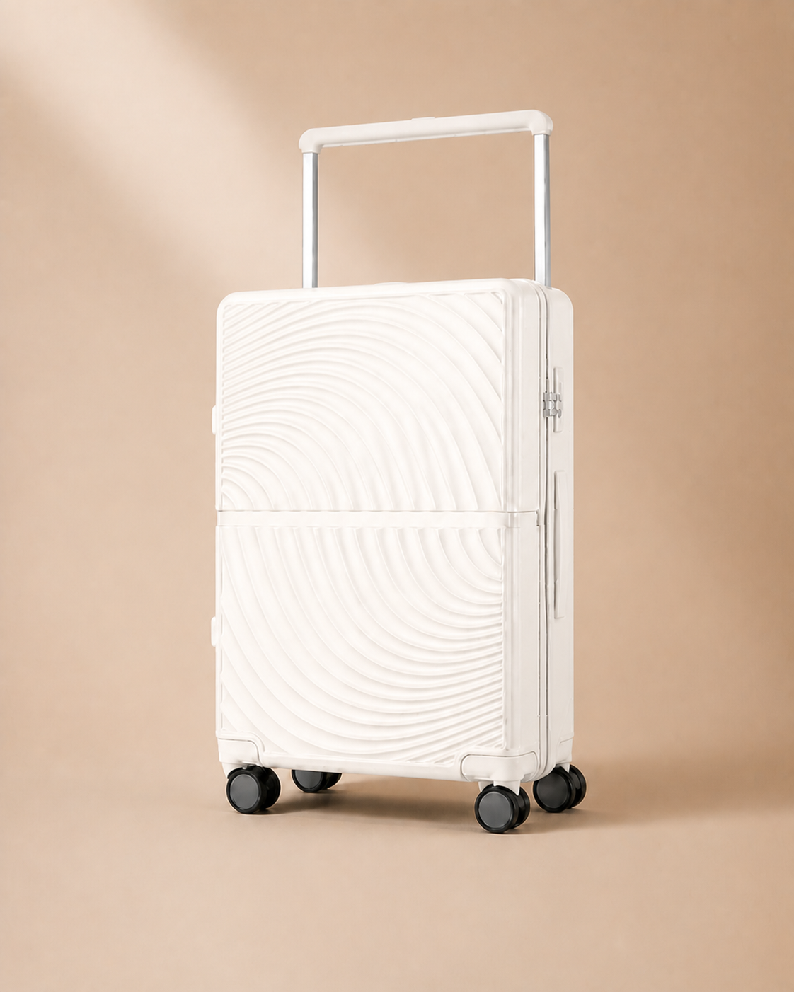 Arnside Large Capacity Hard Shell Cabin Suitcase in White
