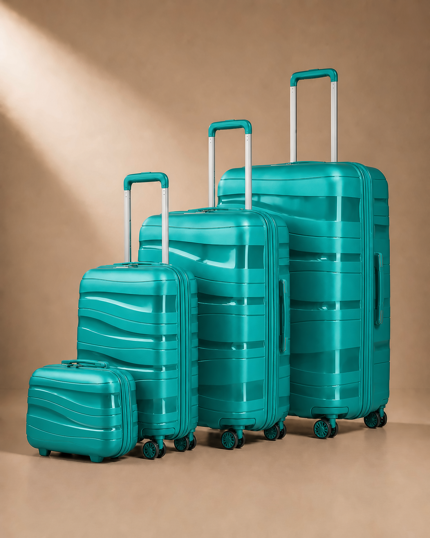 Rannoch 4 piece hard shell suitcase set in green