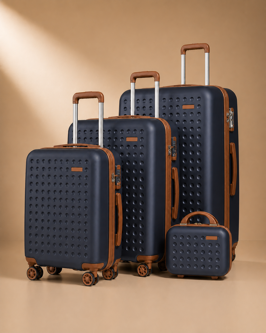 Porthgwarra 4 Piece Hard Shell Suitcase Set with Travel Bag in Blue