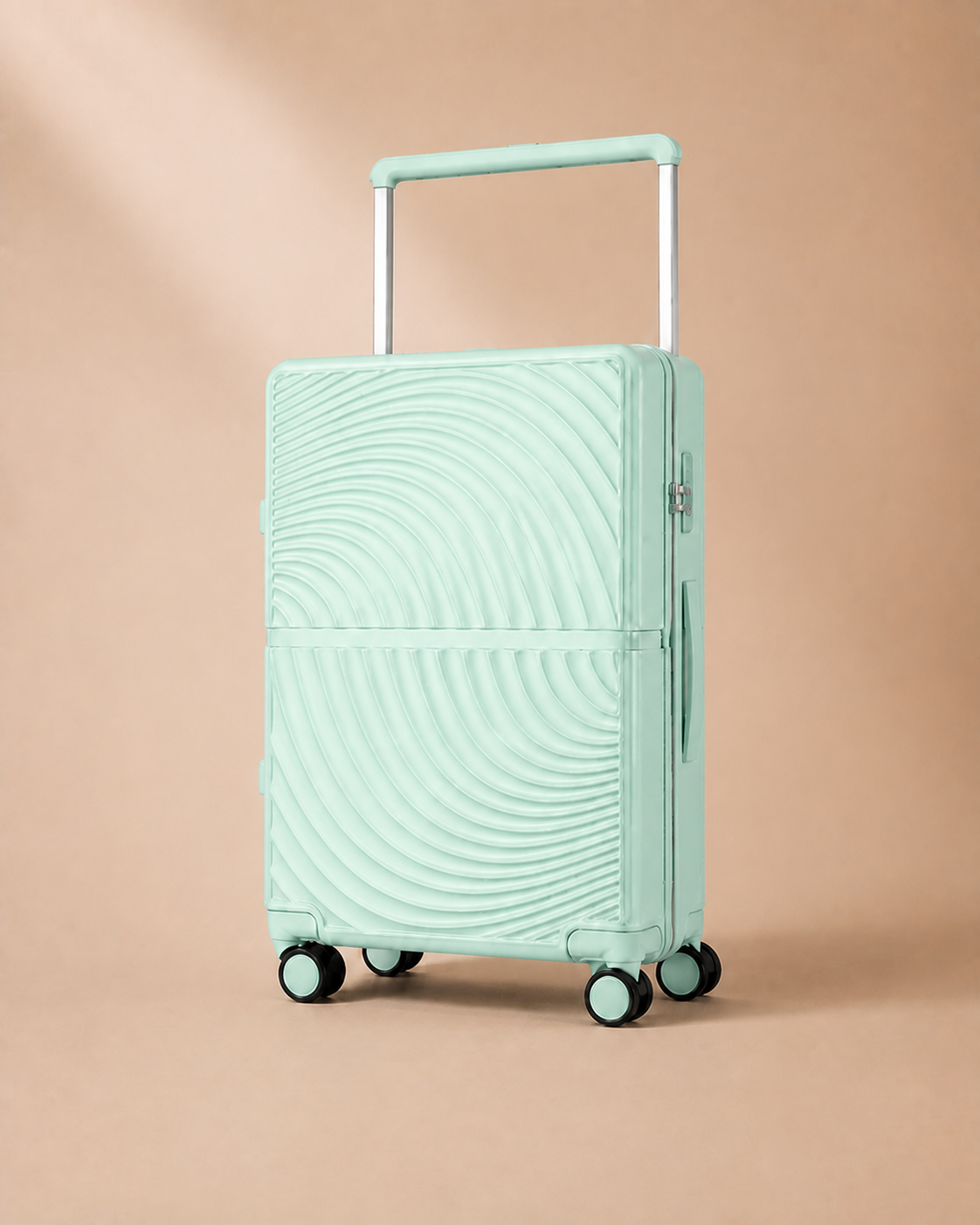 Arnside Large Capacity Hard Shell Cabin Suitcase in Green