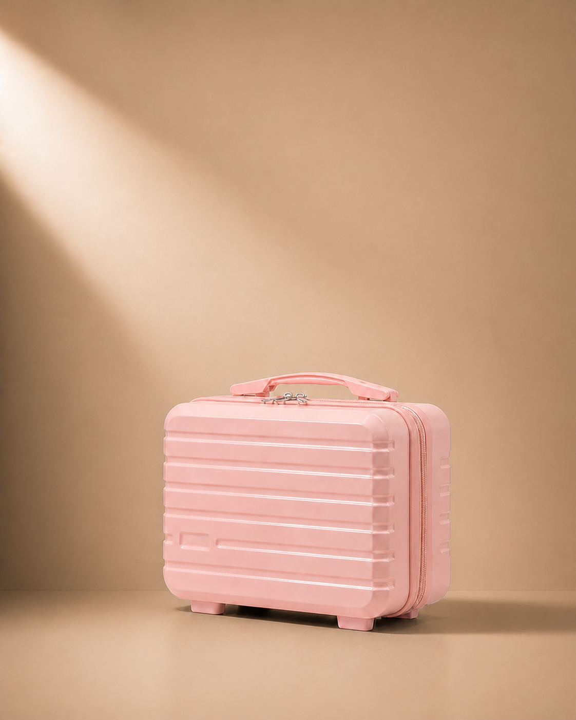 Kynance 14 Inch Travel Makeup Case in Pink