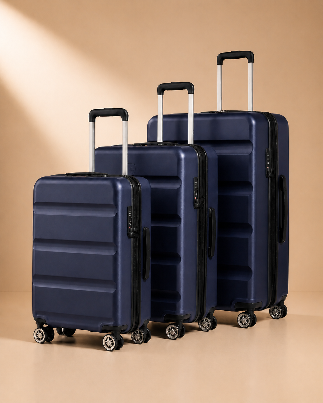 Amroth 3 Piece Hard Shell Suitcase Set in Blue, premium hard shell luggage set with 19, 24 and 28 inch suitcases.