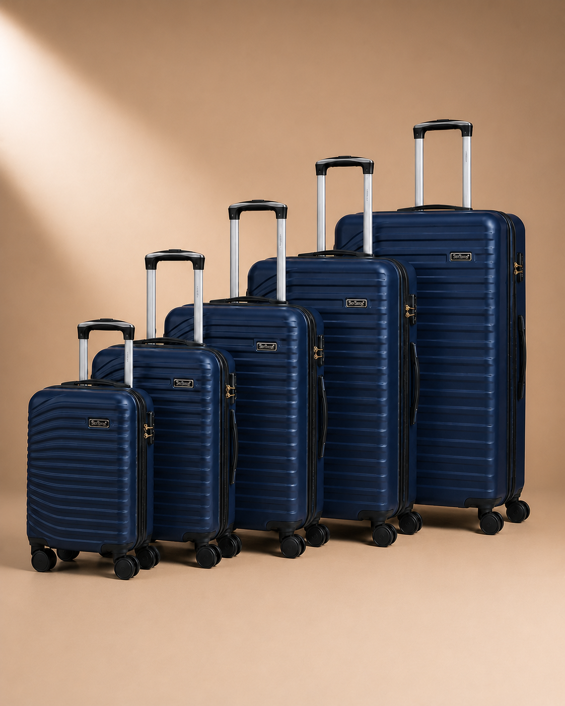Portree 5 Piece Hard Shell Suitcase Set - 18/20/26/29/32 Inch in Blue - premium cleaned studio product photo