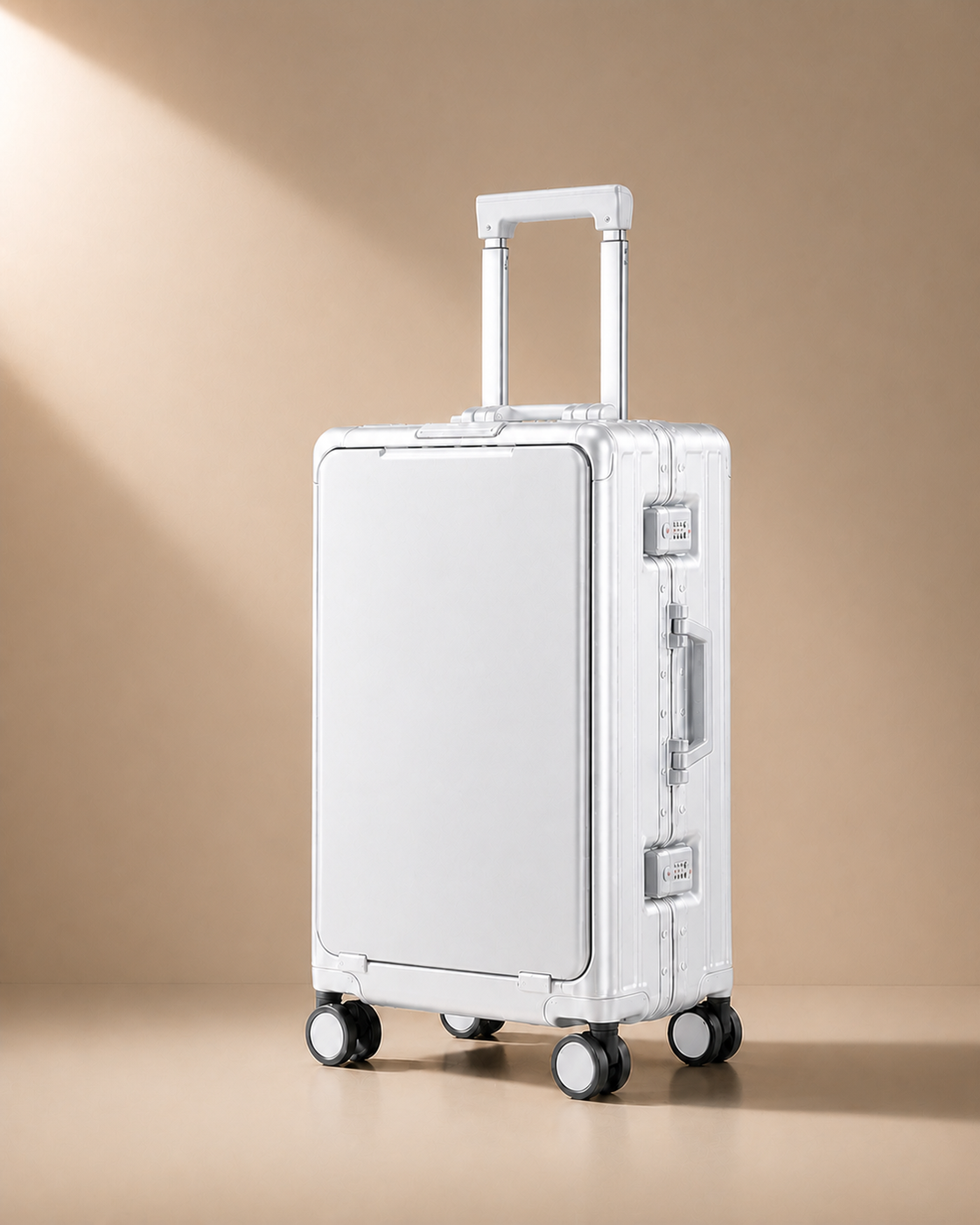 Zennor Aluminium Frame Cabin Suitcase in Silver