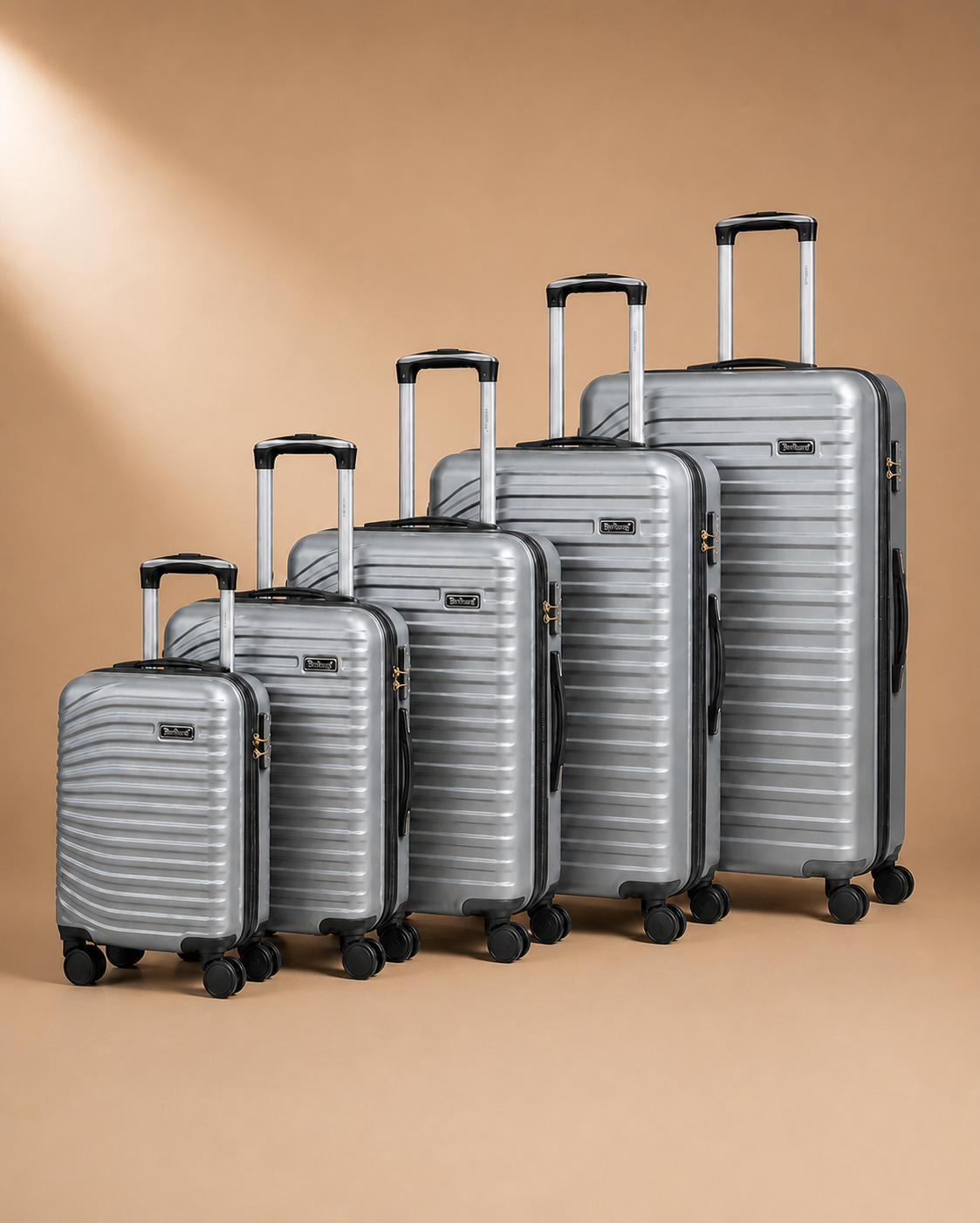 Portree 5 Piece Hard Shell Suitcase Set - 18/20/26/29/32 Inch in Silver - premium cleaned studio product photo