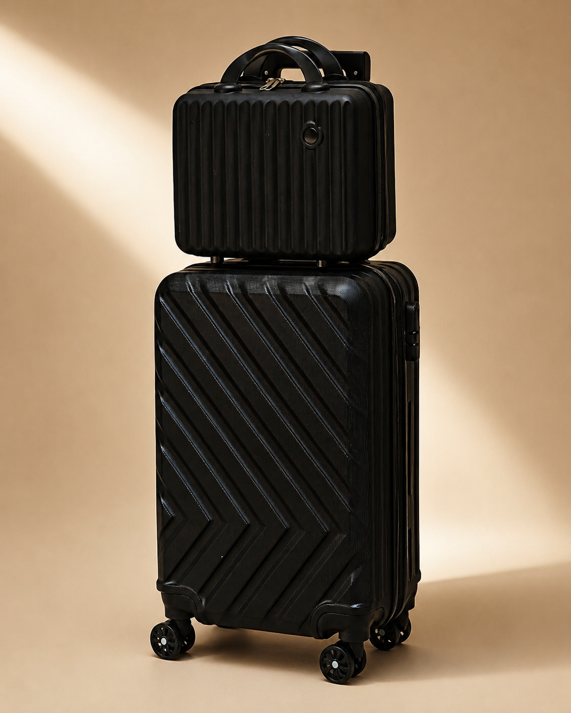 Stonehaven Large Capacity Hard Shell Cabin Suitcase - 14/20 Inch