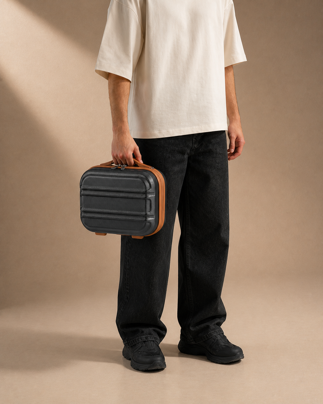 Porthchapel Large Capacity Hard Shell Travel Makeup Case