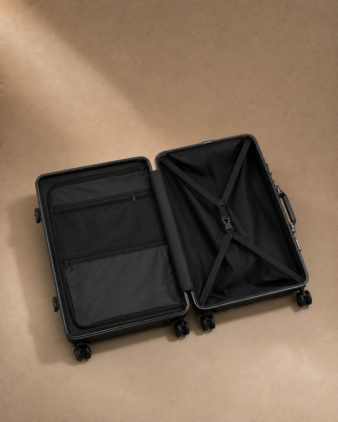 Sennen Aluminium Frame Cabin Suitcase - 20/24 Inch — view 3