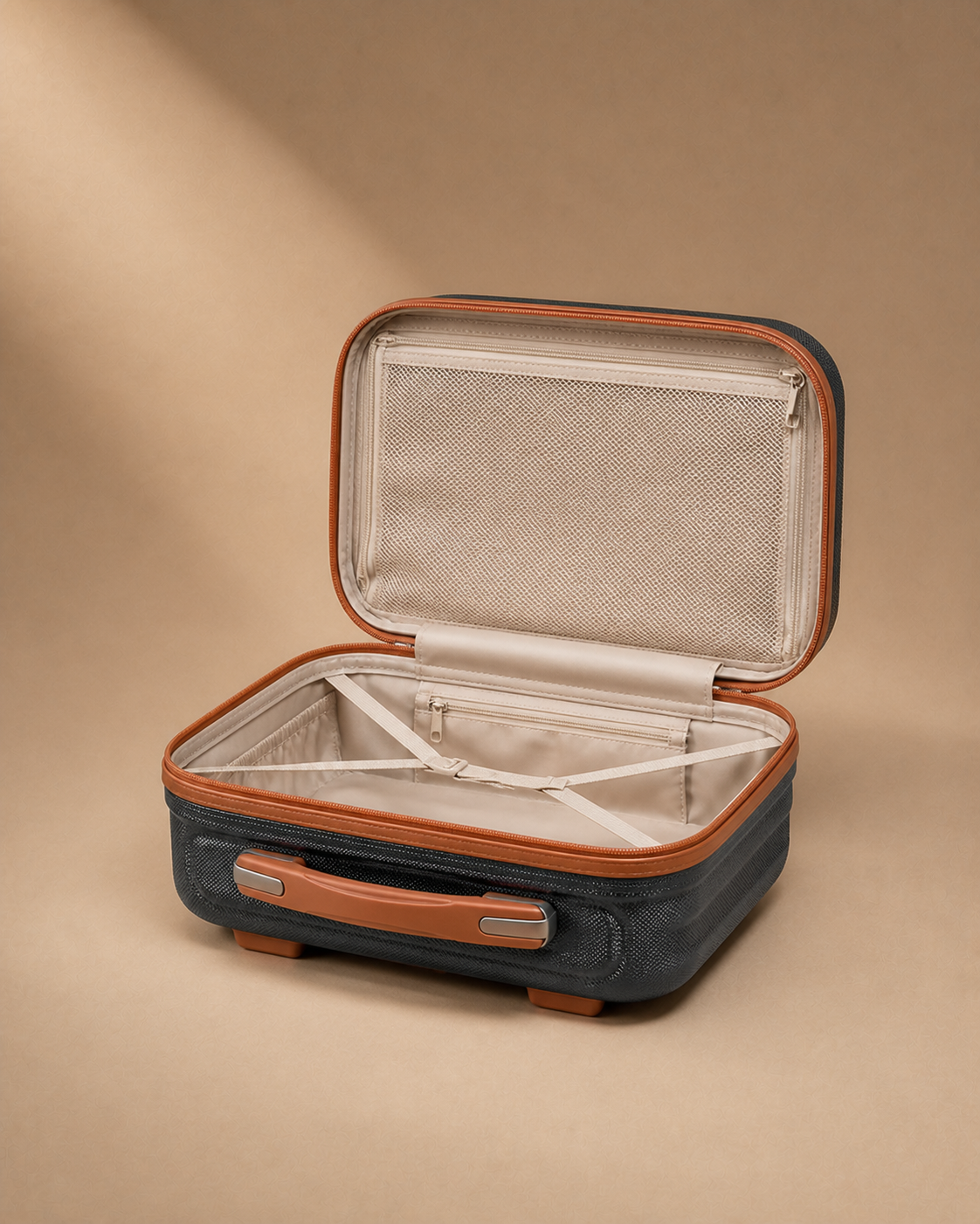 Porthchapel Large Capacity Hard Shell Travel Makeup Case — view 2