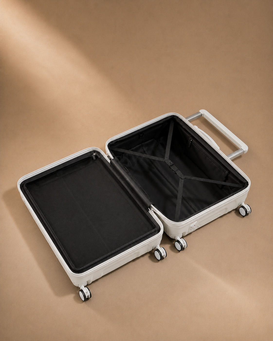 Portloe Cabin Suitcase with Cup Holder - 20-28 Inch with USB Port — view 3
