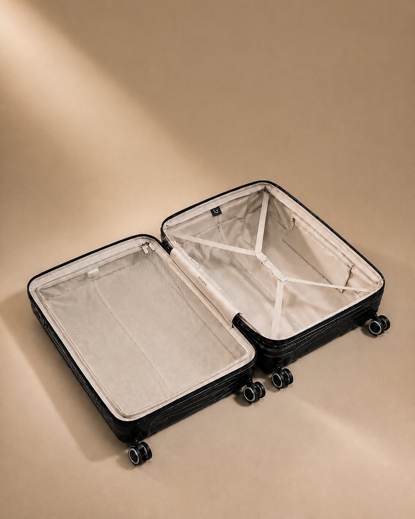 Mullion Cabin Suitcase - 20/24/28 Inch — view 2