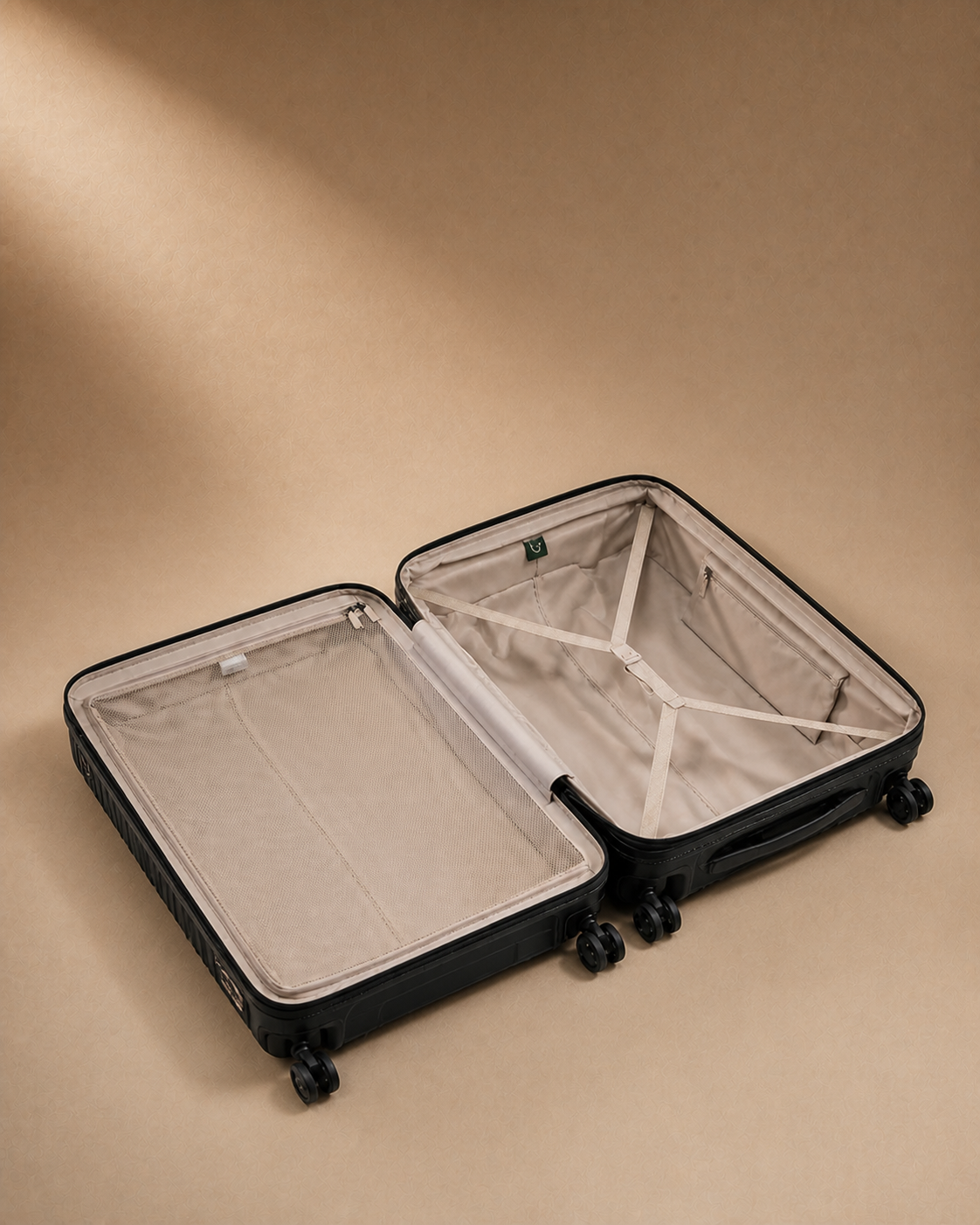 Keswick Large Capacity Expandable Cabin Suitcase - 20-30 Inch — view 3