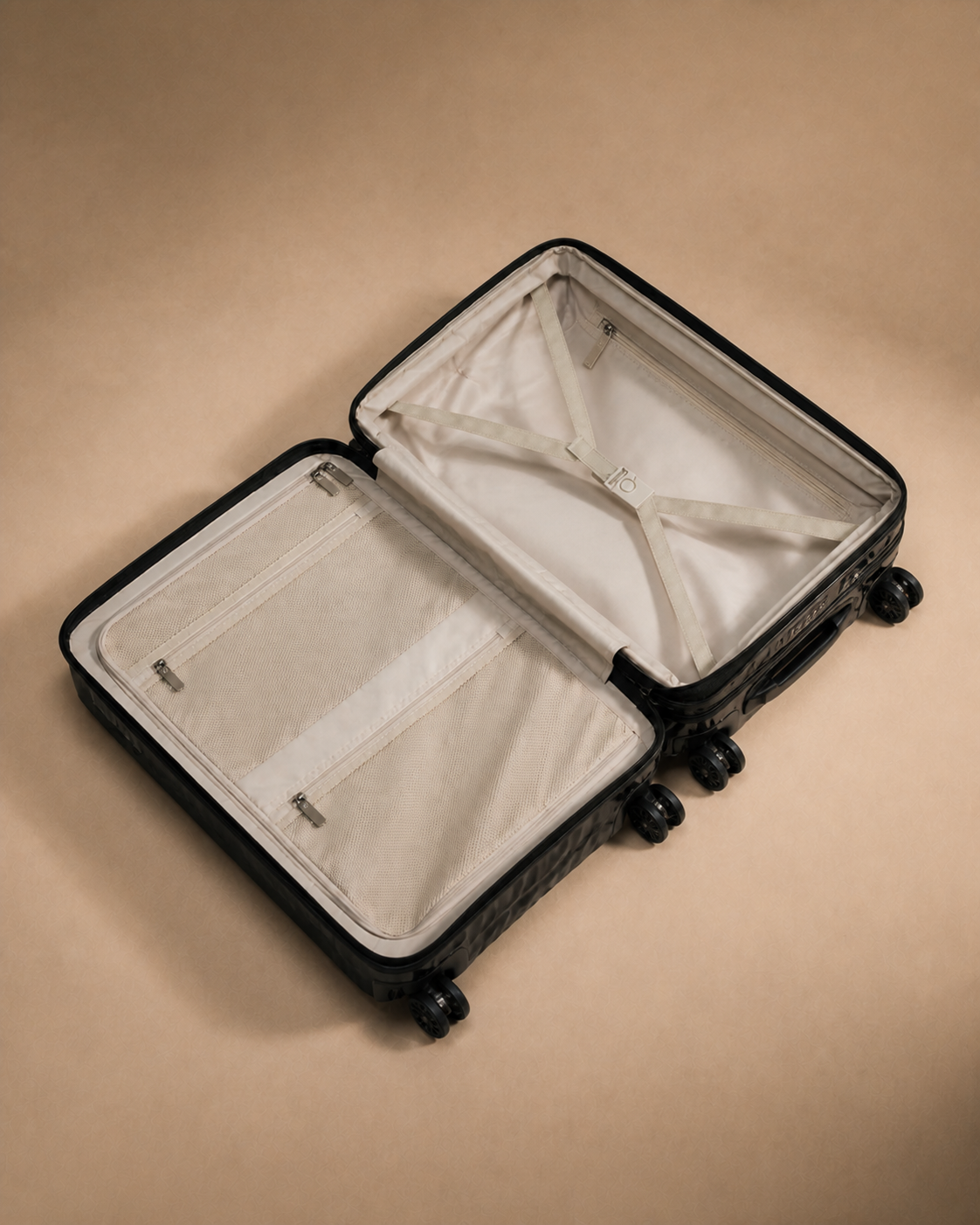Cemaes 3 Piece Suitcase Set with Travel Bag — view 4