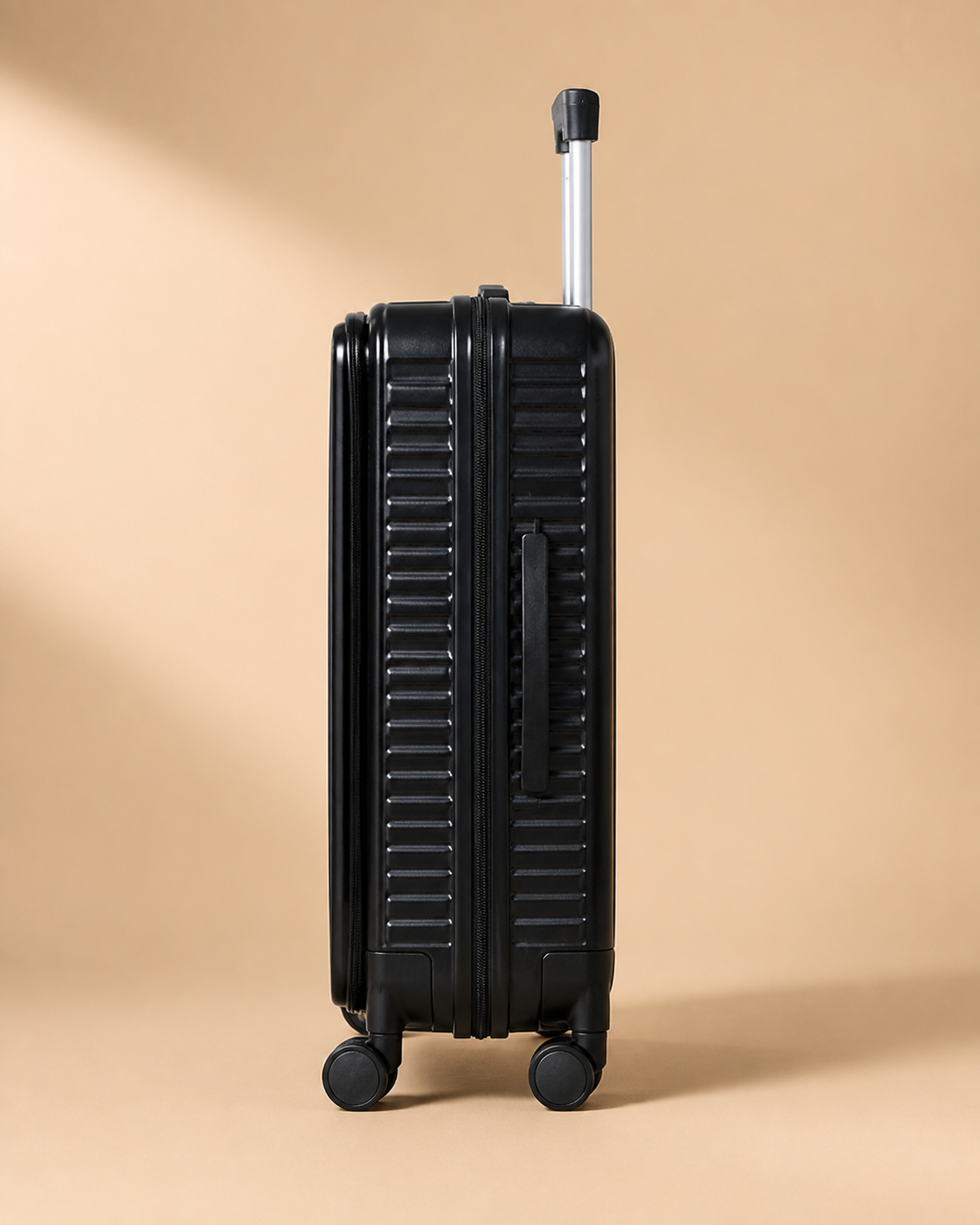 Keswick Large Capacity Expandable Cabin Suitcase - 20-30 Inch — view 4