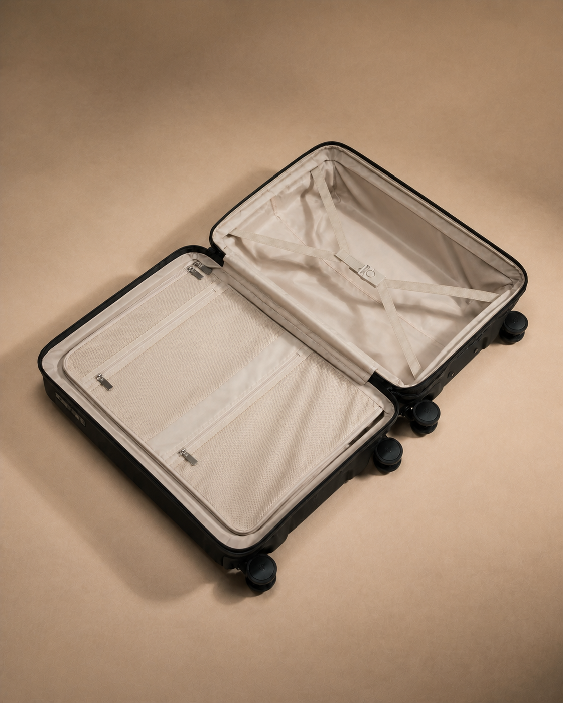 Tobermory 3 Piece Hard Shell Suitcase Set - 20/24/28 Inch — view 3