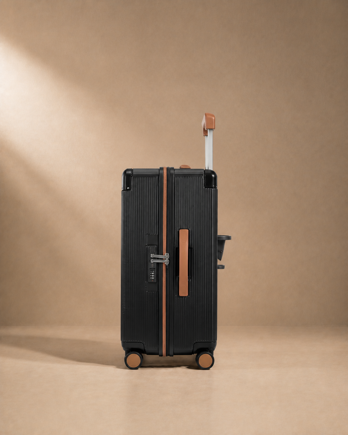 Silverdale Large Capacity Hard Shell Cabin Suitcase - 20-28 Inch — view 3