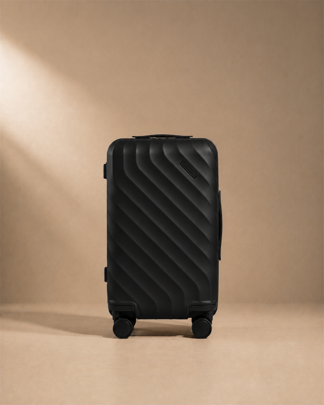 Ullswater Large Capacity Hard Shell Cabin Suitcase - 20/24/26 Inch — view 3