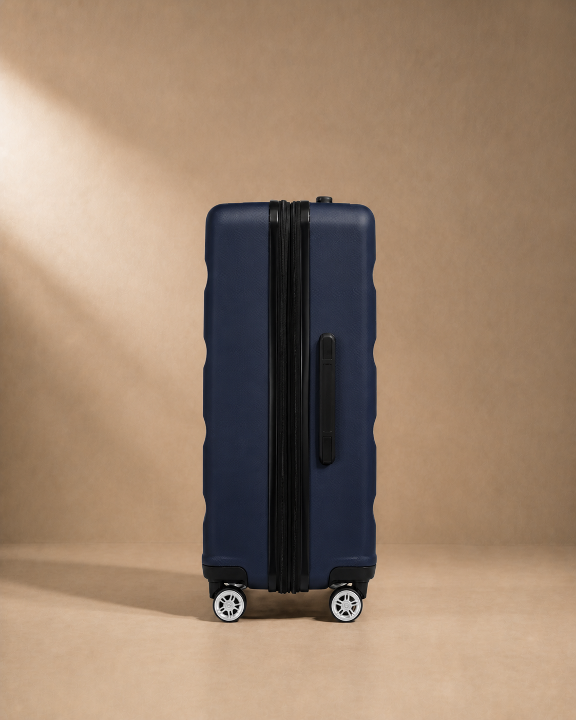 Sidmouth Hard Shell Cabin Suitcase - 19 Inch — view 3