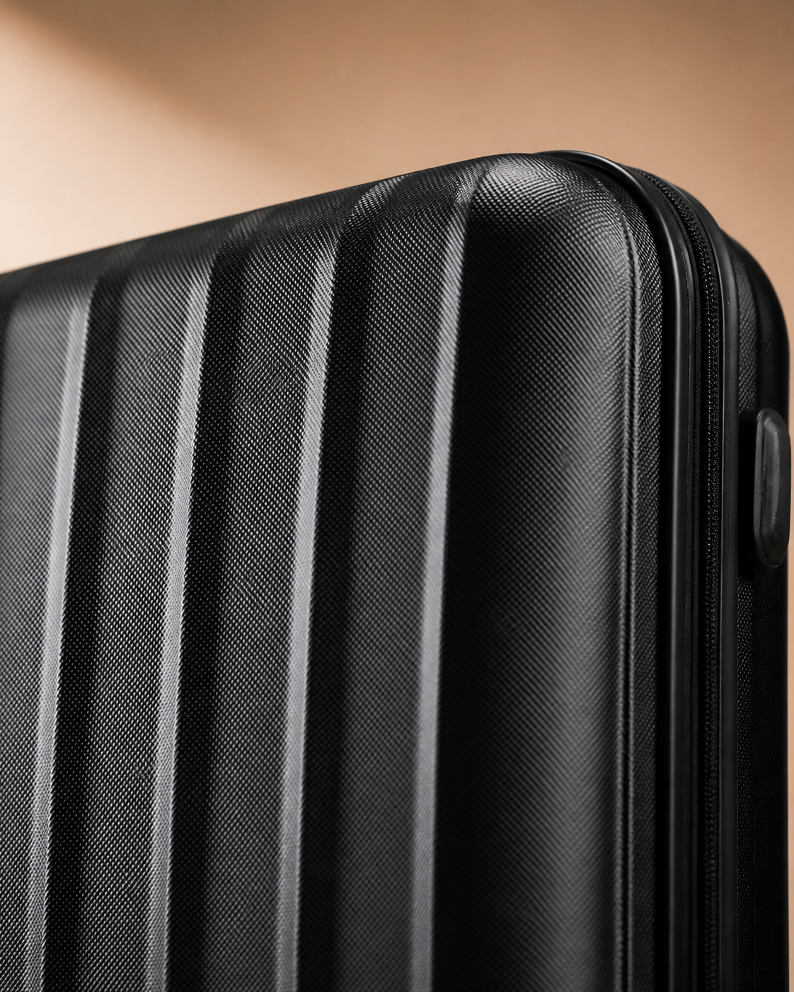 Ullapool Scratch-Resistant 3 Piece Hard Shell Suitcase Set - 19/24/28 Inch — view 4