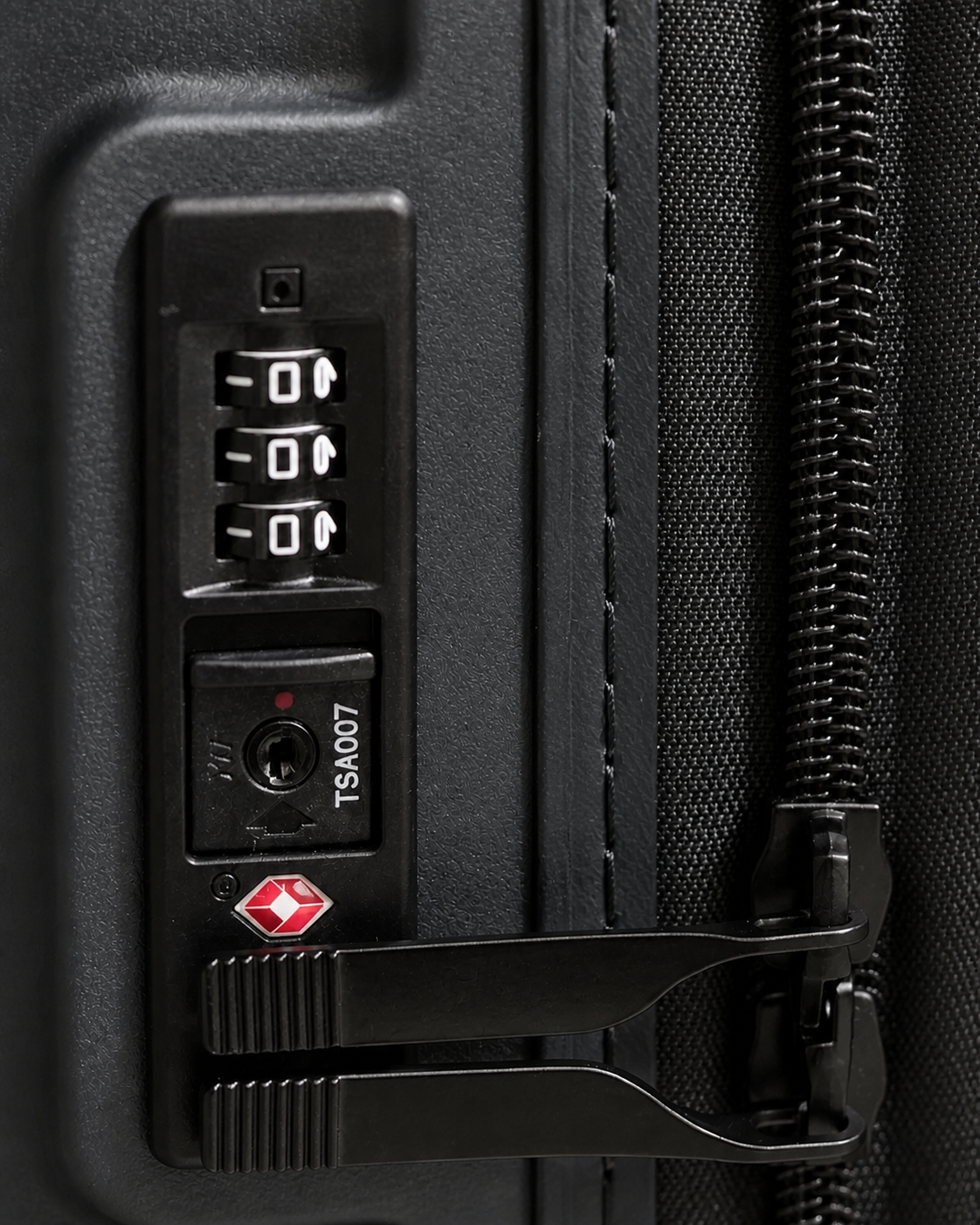 Charlestown Expandable Cabin Suitcase, Ribbed