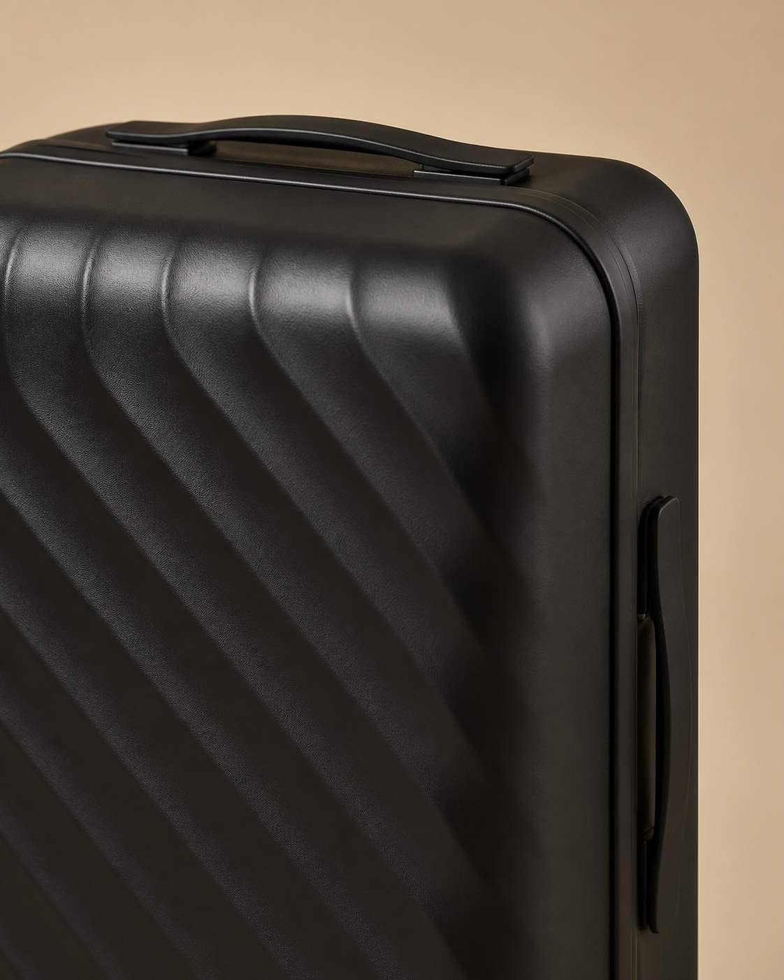 Ullswater Large Capacity Hard Shell Cabin Suitcase - 20/24/26 Inch