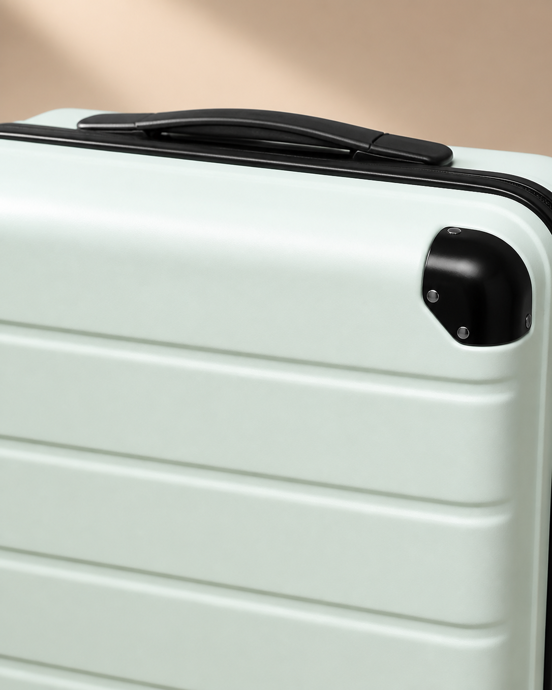Runswick Large Capacity Cabin Suitcase - 20-28 Inch