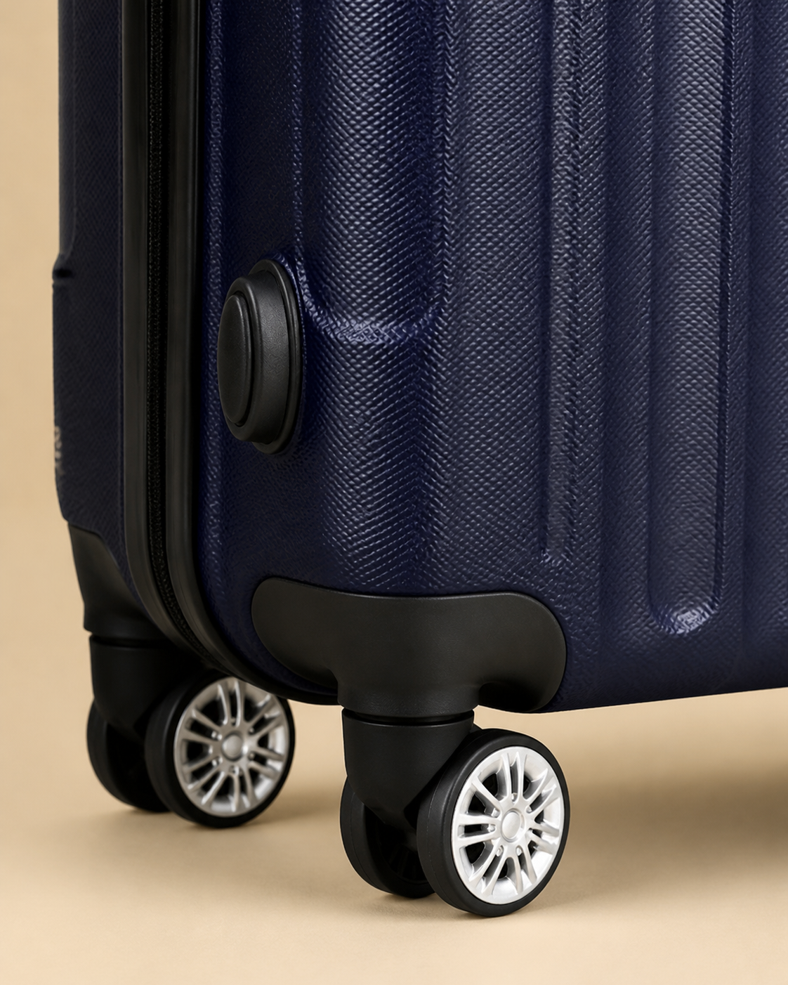 Mallaig Lightweight 3 Piece Hard Shell Suitcase Set - 20/24/28 Inch