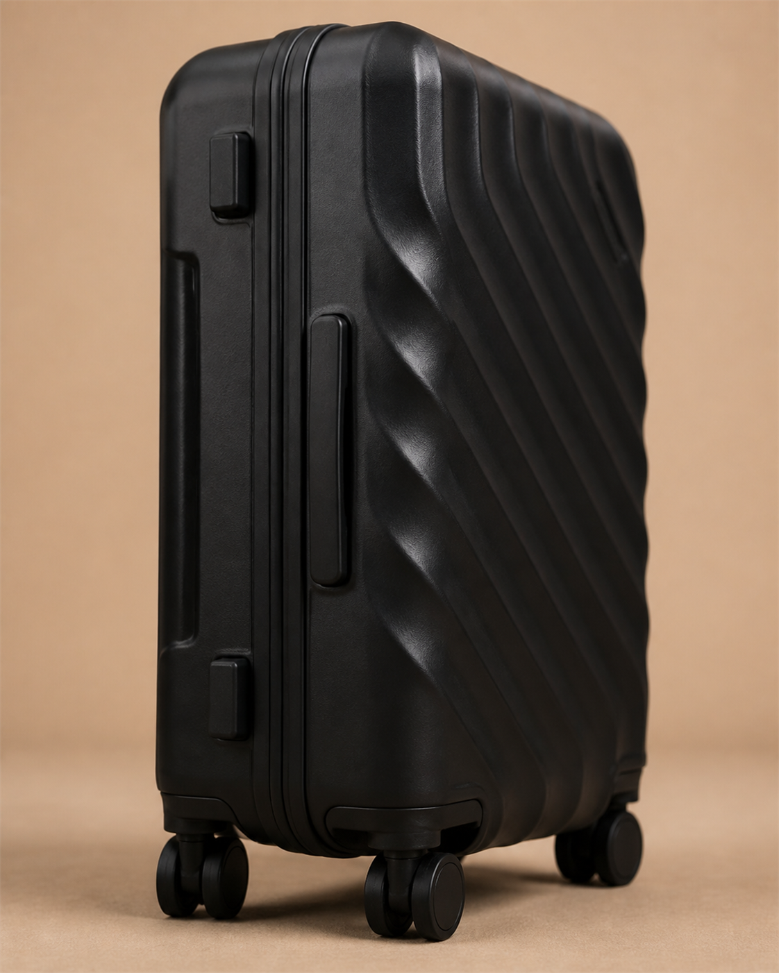 Ullswater Large Capacity Hard Shell Cabin Suitcase - 20/24/26 Inch