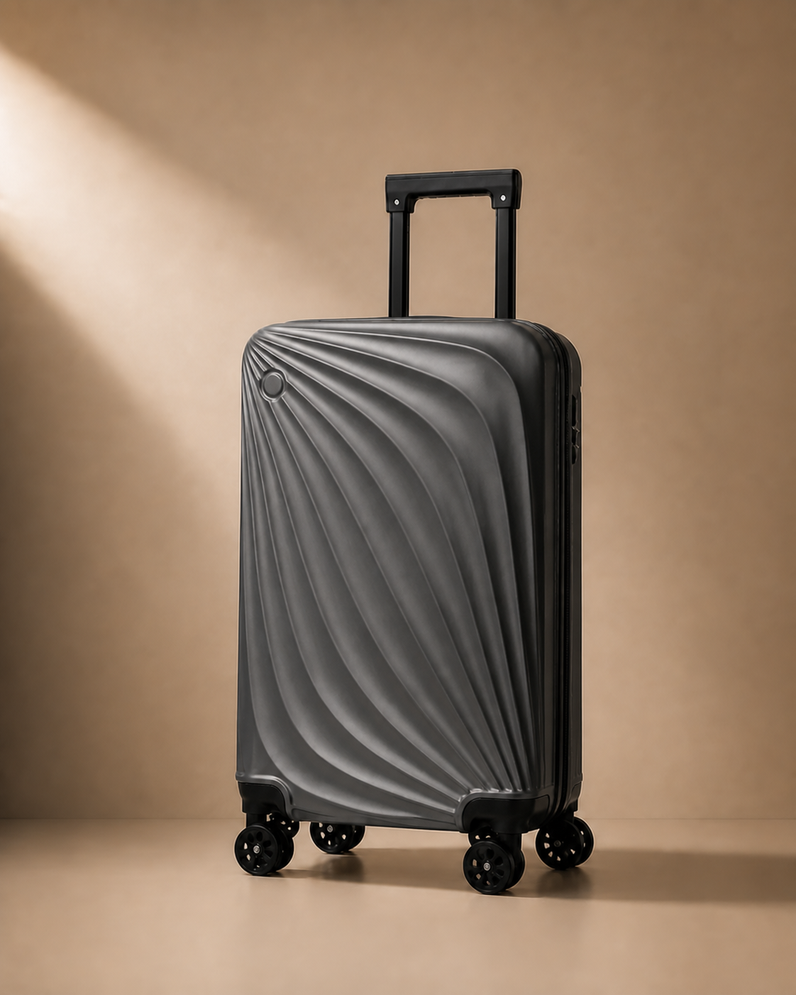 Mousehole 20 Inch Hard Shell Travel Makeup Case in Dark Grey