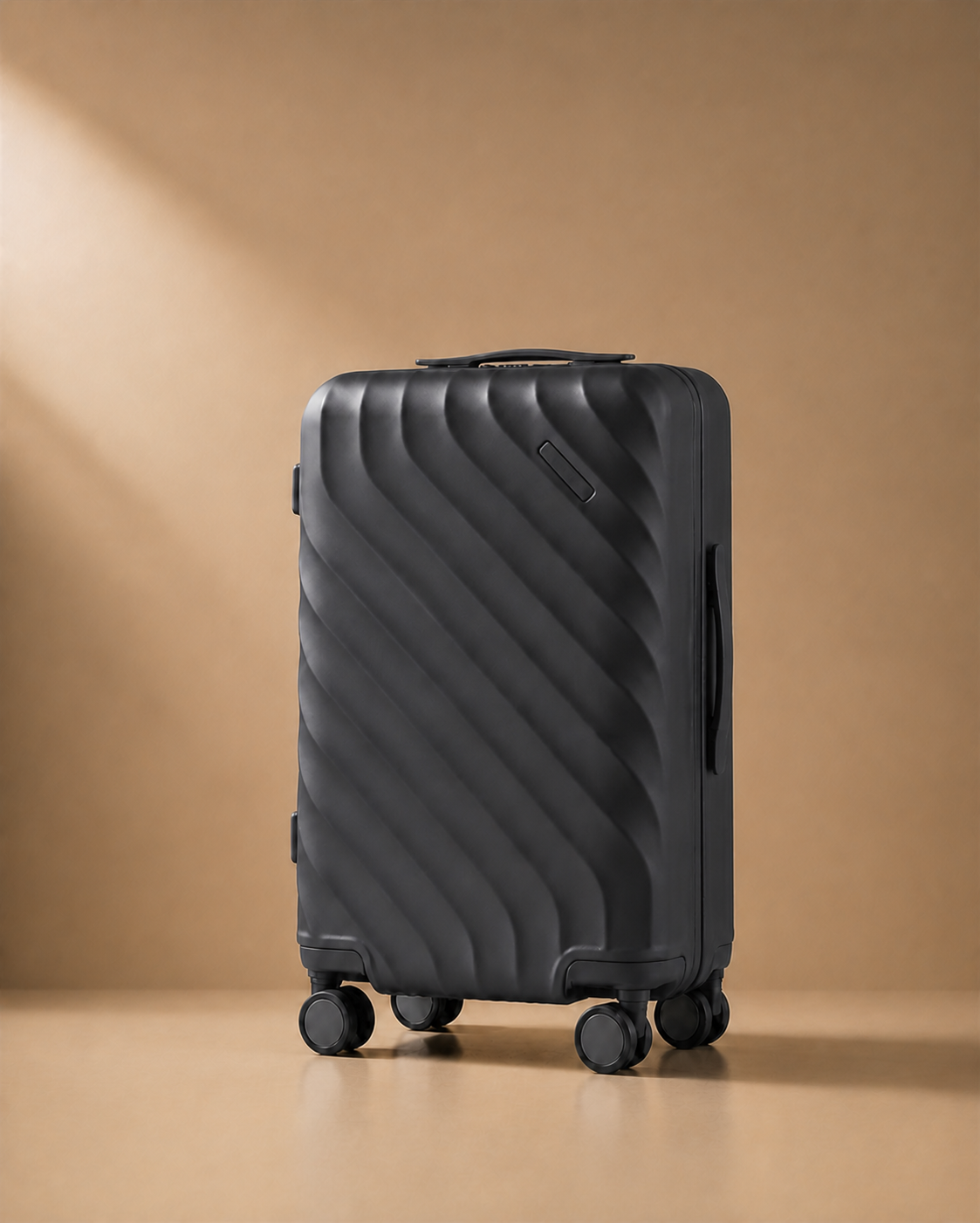Ullswater Large Capacity Hard Shell Cabin Suitcase - 20/24/26 Inch in Grey