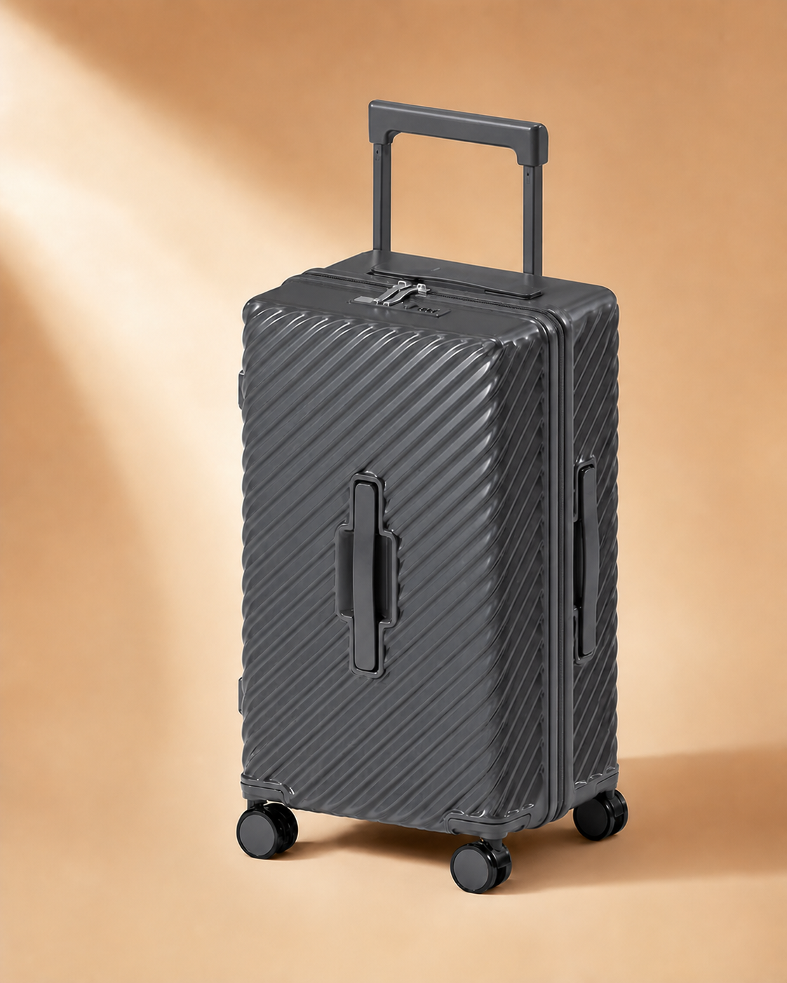 Portloe Cabin Suitcase with Cup Holder - 20-28 Inch with USB Port — view 15