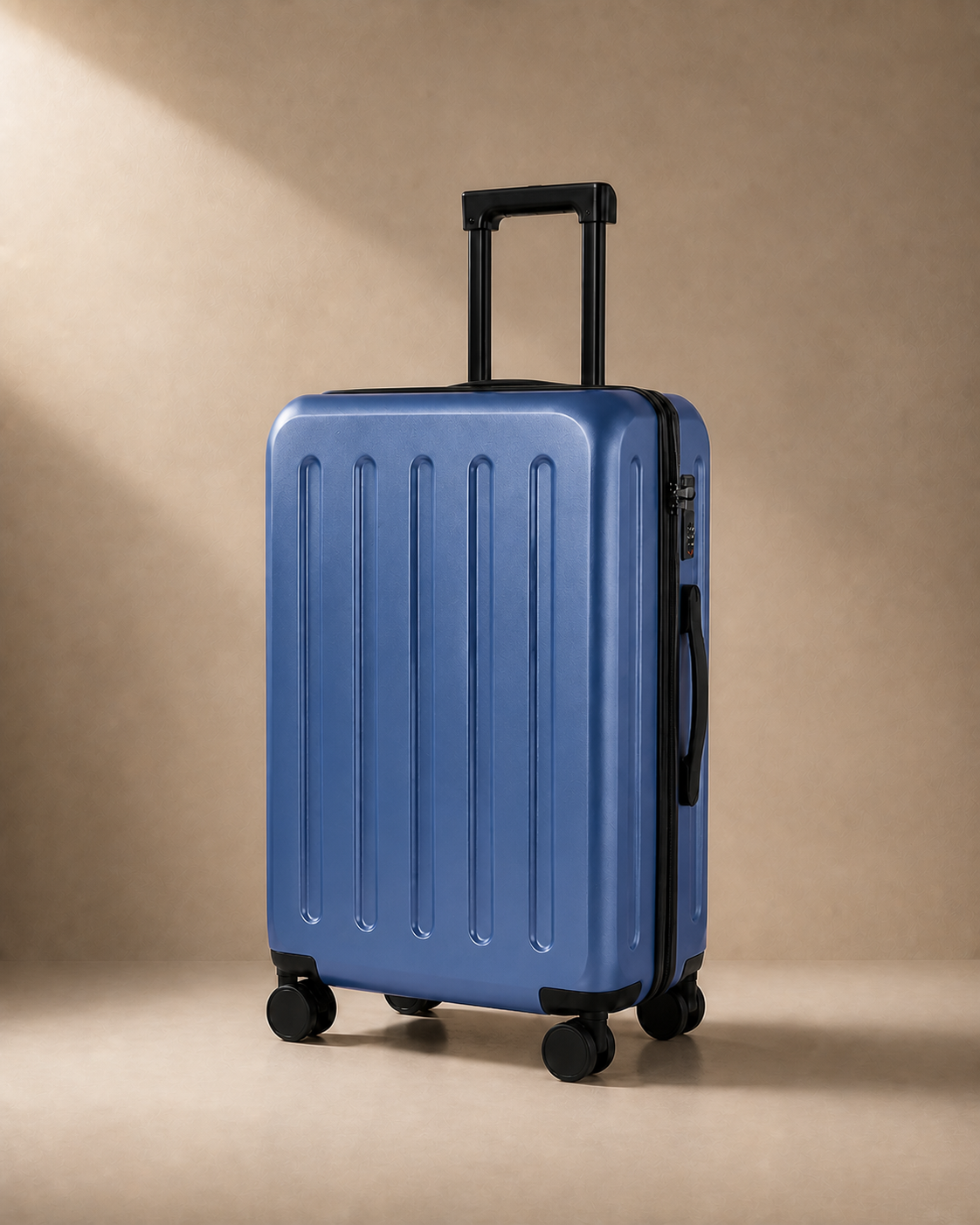 Dittisham Hard Shell Cabin Suitcase - 20/24/26 Inch in Peak Blue
