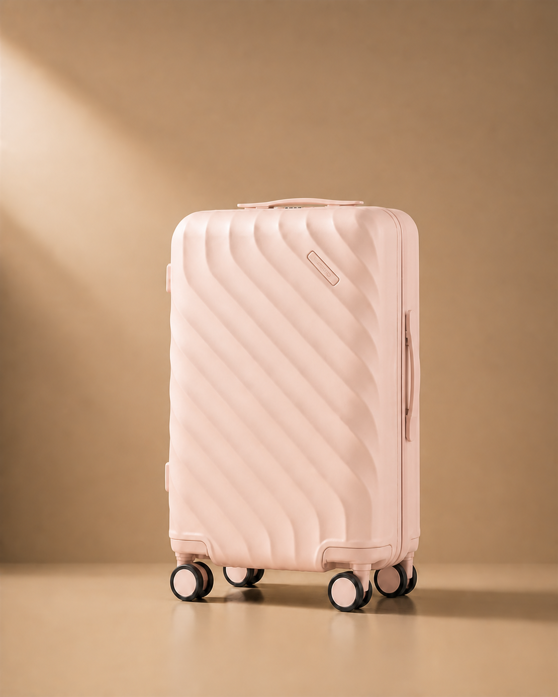 Ullswater Large Capacity Hard Shell Cabin Suitcase - 20/24/26 Inch in Pink