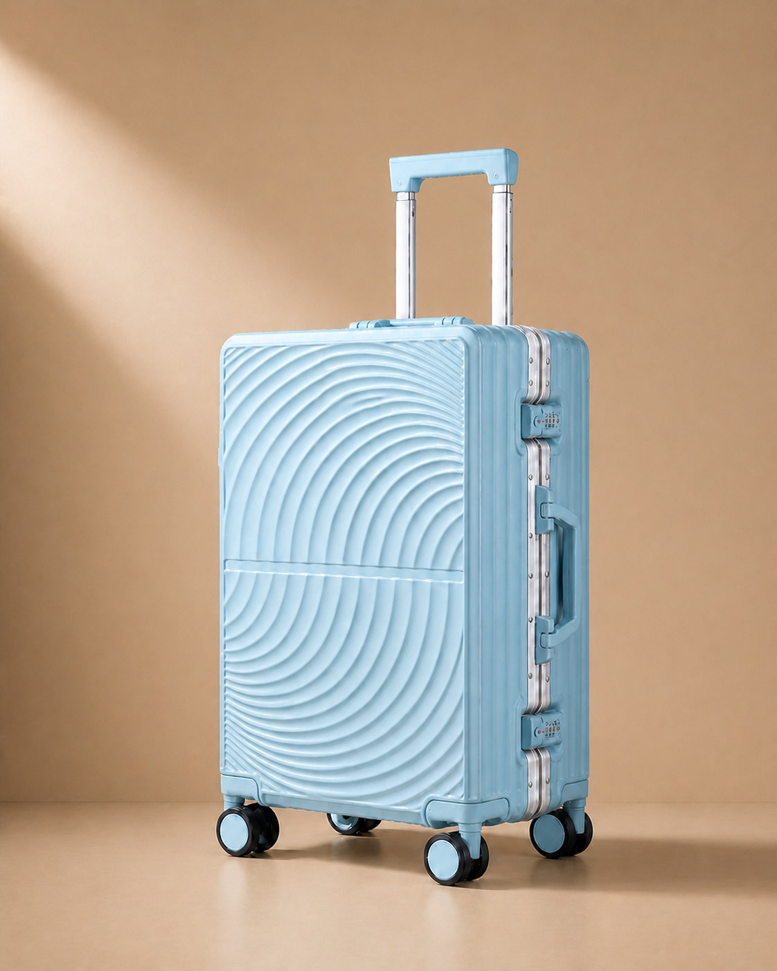 Swanage Large Capacity Aluminium Frame Cabin Suitcase in Blue, 20-29 Inch - front view