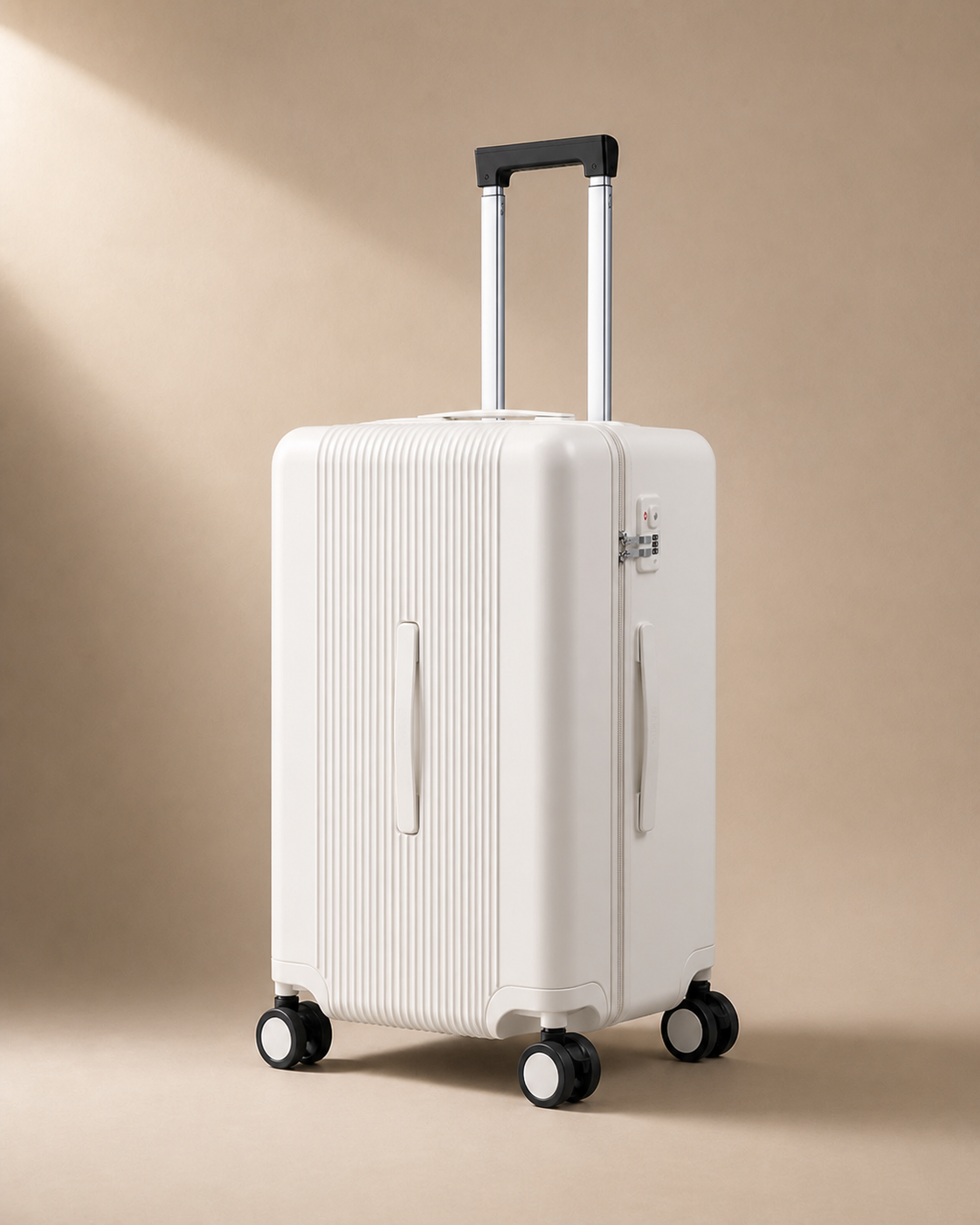 Salcombe Hard Shell Cabin Suitcase - 20/24/26/28 Inch in White