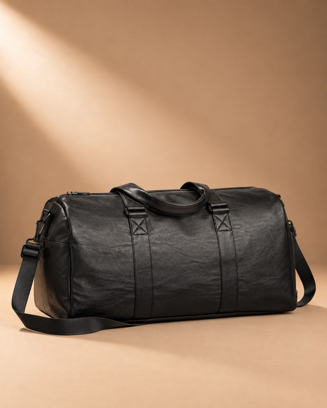 Hawes Leather Duffle Bag - Black